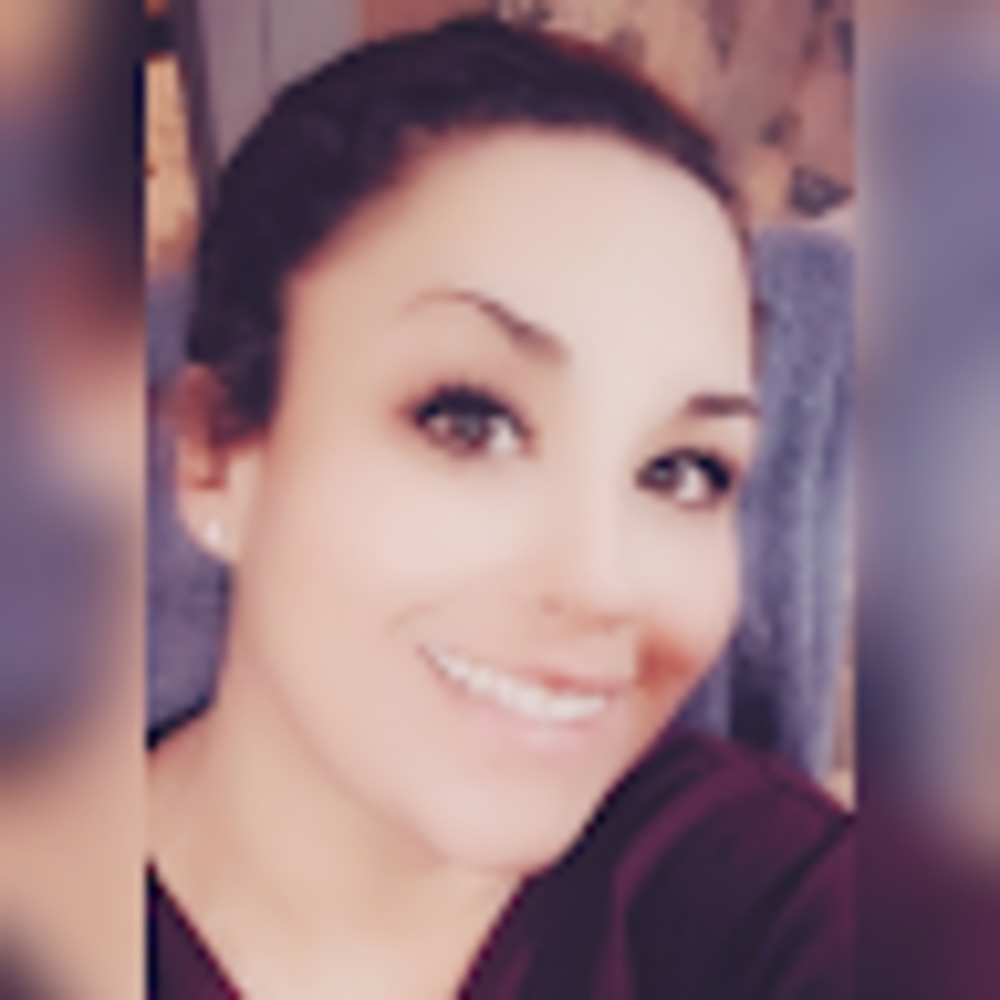 Meet your Posher, Antoinette toni